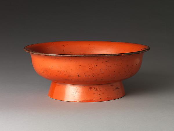 Footed bowl, late 16th–early 17th century. Negoro ware: red lacquer over black lacquer